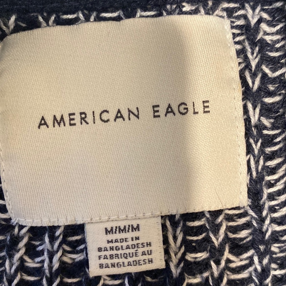 EUC Navy shaker knit American Eagle heavy cotton-rich men’s M sweater